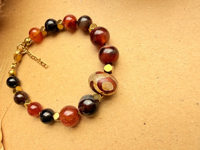 Bracelet | Agate | Grade 1 | High‑Energy Tibetan Stone | Gold‑Plated Hematite Stone | Stainless Steel Chain & Findings | Colorfast | Hypoallergenic | With Warranty