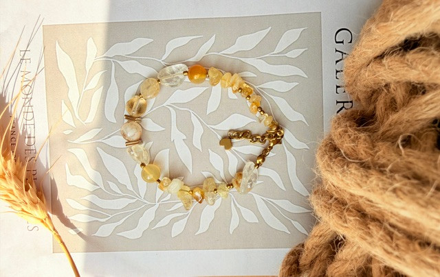 دستبند سیترین جذب ثروت وبرکت تراش تامبل وعقیق