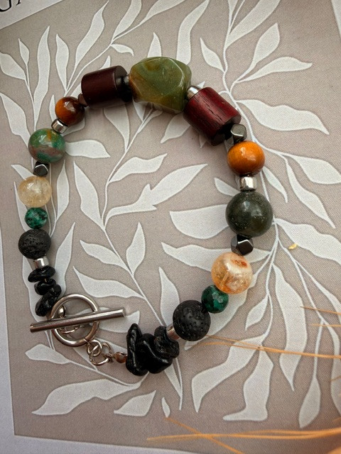 دستبند فول انرژی سنگ هفت چاکرا تراش خاص همراه باچوب خوش انرژی وپاکسازی ابنوس